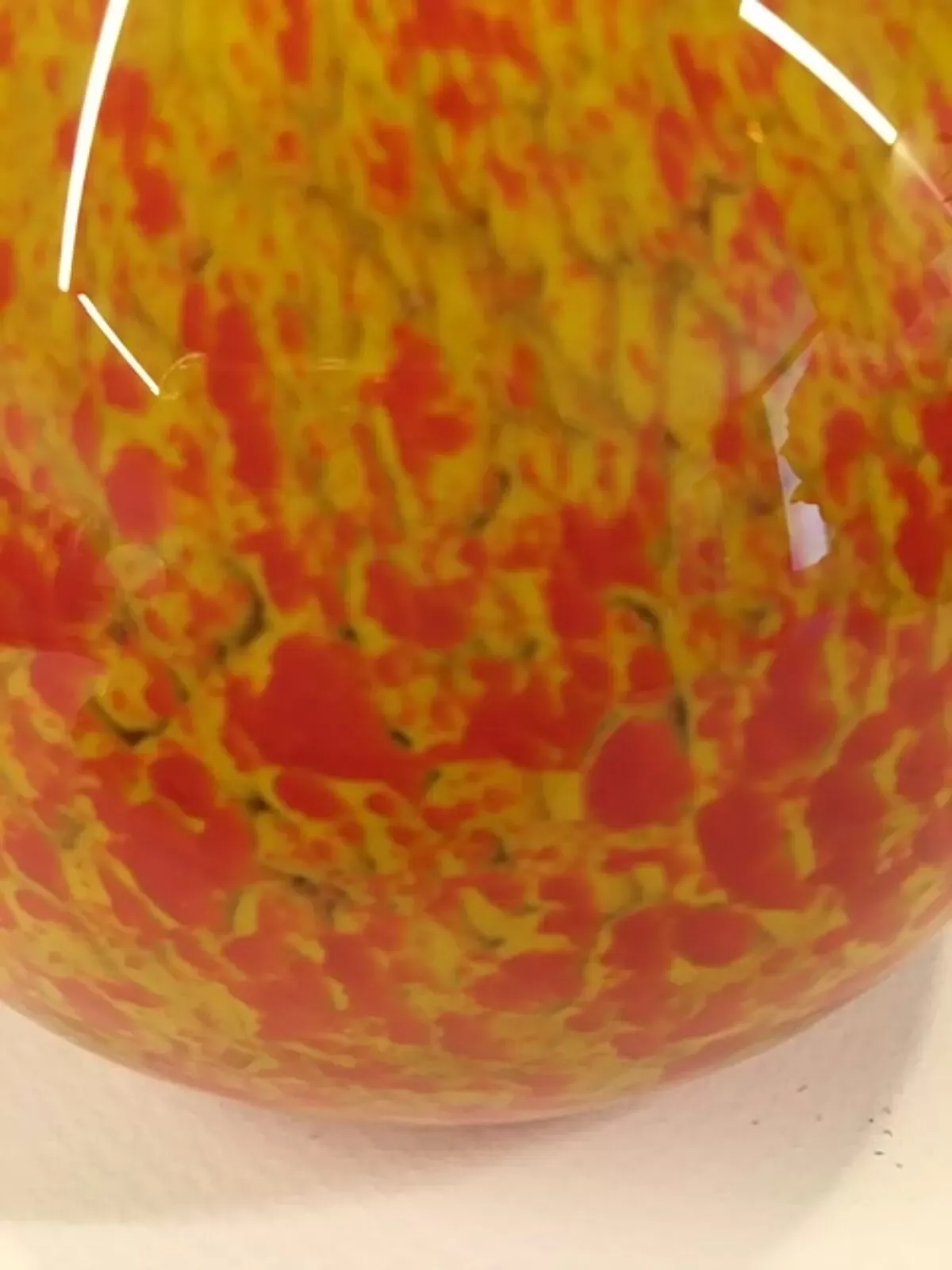 Illustration numéro 3 du produit Vase à long col signé Mulaty de style Art Déco