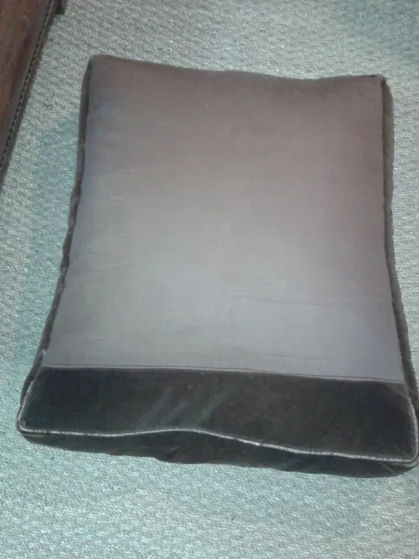 Illustration numéro 3 du produit Fauteuil club  en cuir des années 30