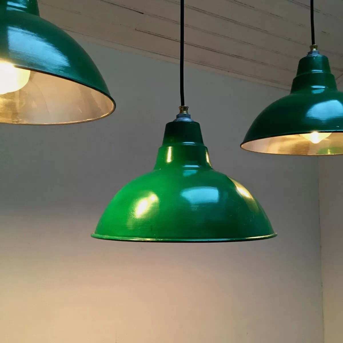 Illustration numéro 3 du produit Suspension industrielle 1970