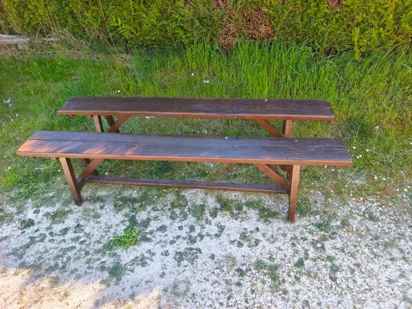 Illustration numéro 3 du produit Paire de longs bancs anciens rustiques en bois massif – 195 cm