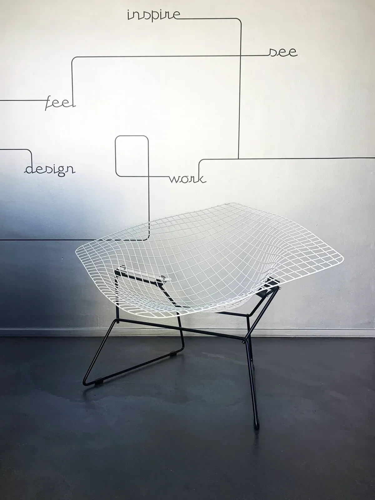 Illustration numéro 3 du produit Fauteuil Big Diamond, Harry Bertoia pour Knoll International années 1950-60, restaurée