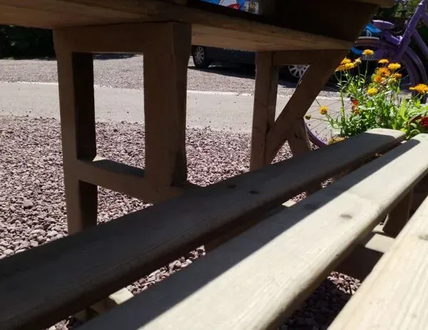 Illustration numéro 3 du produit Bureau d'écoliers