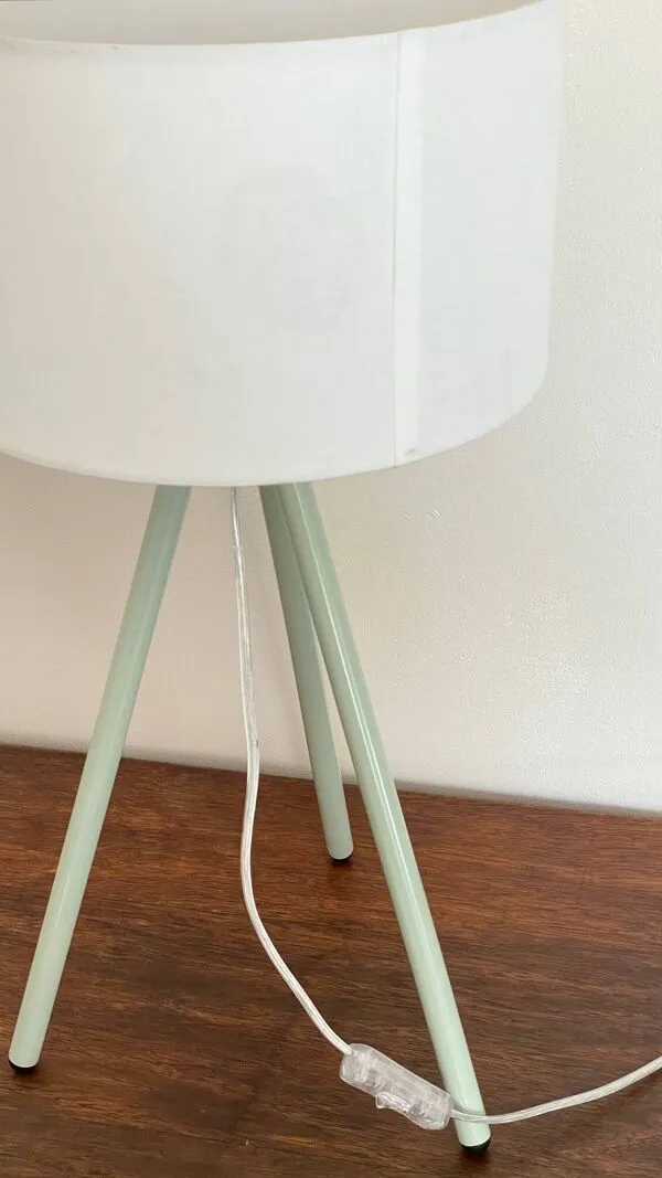 Illustration numéro 3 du produit Lampe tripode metal vert années 90