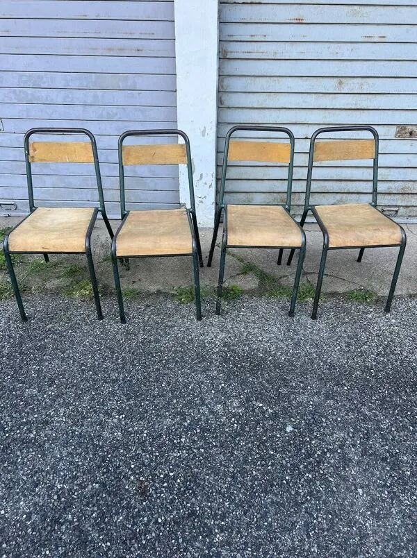 Illustration numéro 3 du produit (Lot) 26 anciennes chaises école/bistrot Stella
