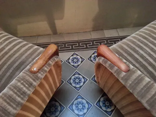 Illustration numéro 3 du produit Fauteuil club années 50 60 scandinaves