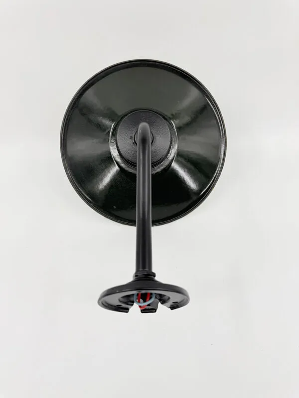 Illustration numéro 3 du produit Lampe de cour