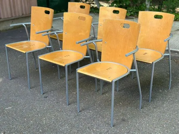 Illustration numéro 3 du produit 6 chaises scandinaves des années 90 en acier et bois clair ikea