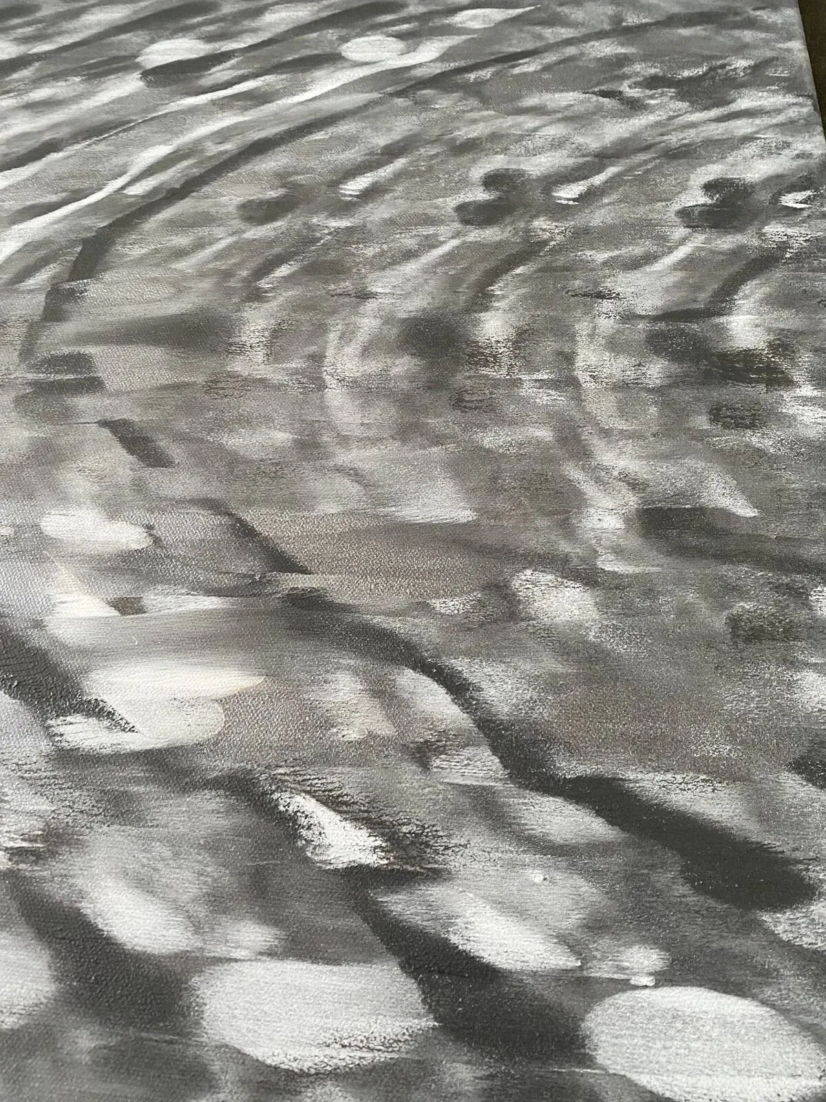 Illustration numéro 3 du produit Tableau art abstrait tons gris argent ''Les ronds dans l'Ô