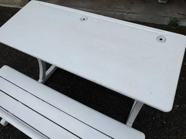 Illustration numéro 3 du produit bureau écolier du siècle dernier