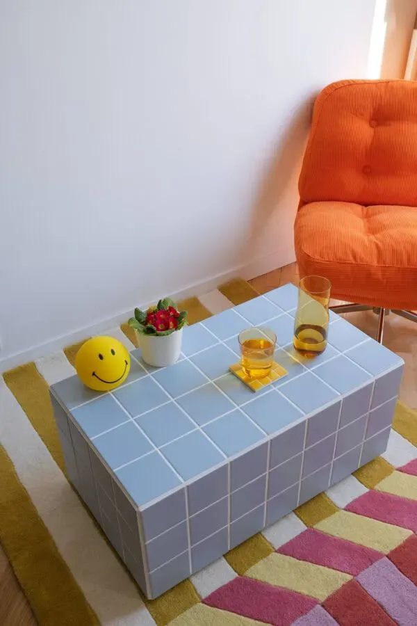 Illustration numéro 3 du produit Table basse en céramique-rectangulaire-carreaux-bleu-bleu mat--Tile table