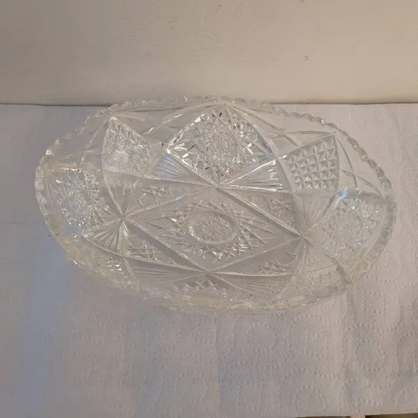 Illustration numéro 3 du produit Coupelle vide-poche vintage en verre pressé – années 1960