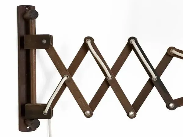 Illustration numéro 3 du produit Applique ciseaux en pin teinté de Translandia, Danemark années 1960