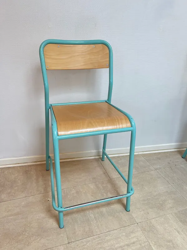 Illustration numéro 3 du produit Tabouret de laboratoire vintage années 80