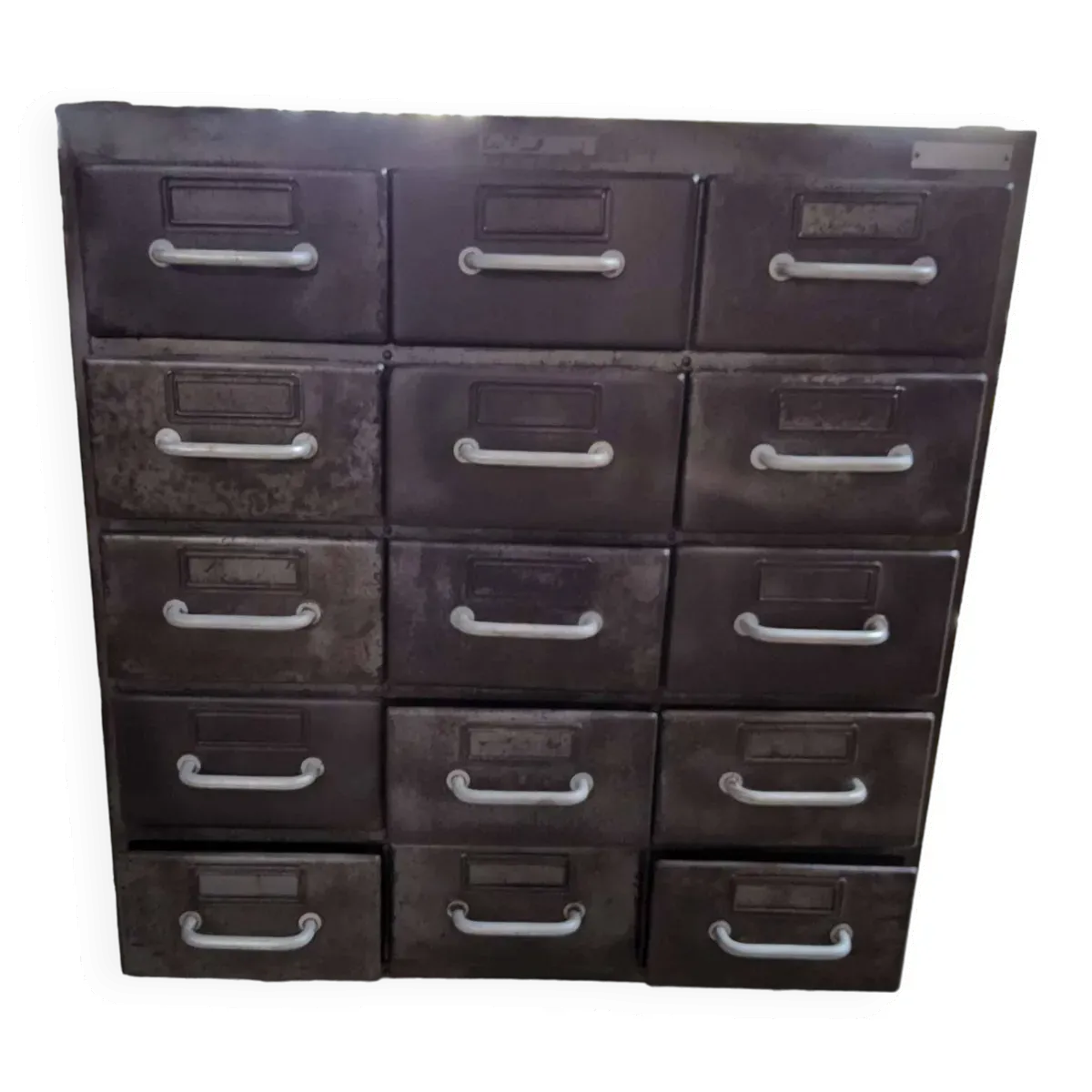 Illustration numéro 3 du produit Meuble de métiers en métal