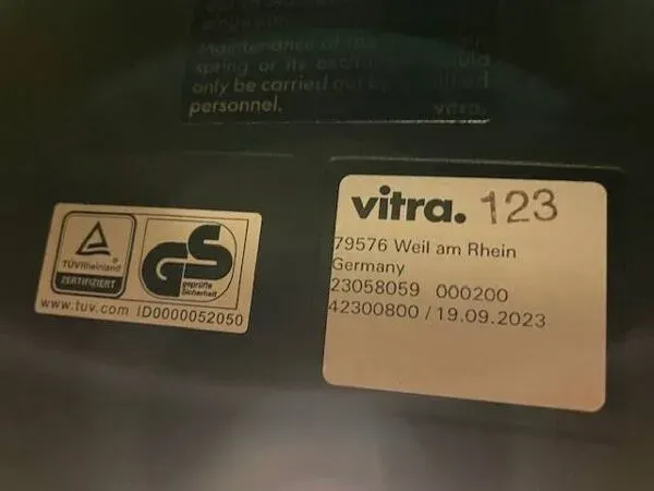 Illustration numéro 3 du produit Fauteuil des frères Bouroullec Softshell Chair 5-Star Base pour Vitra