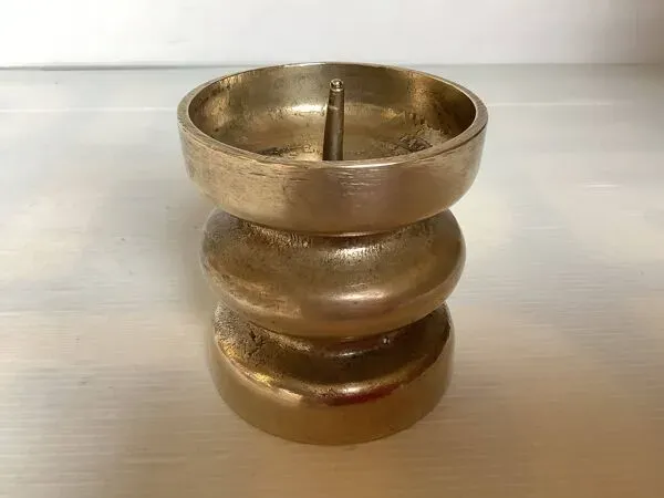 Illustration numéro 3 du produit Bougeoir en bronze