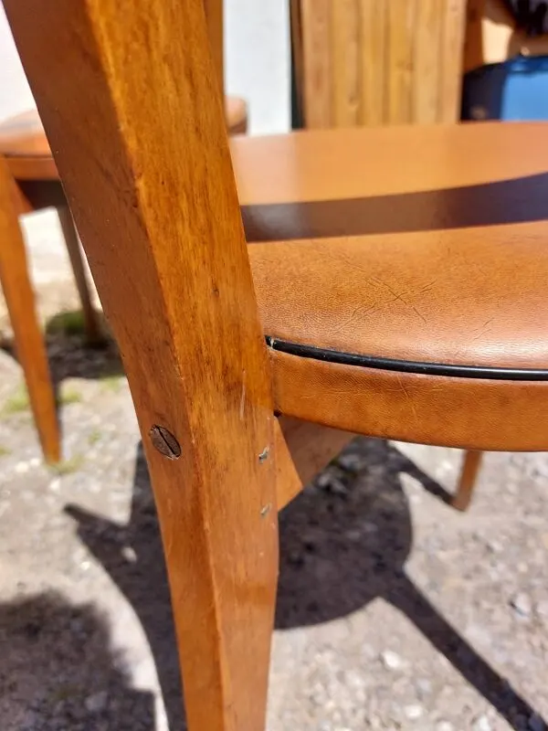 Illustration numéro 3 du produit 6 chaises bistrot bois et skaï camel, années 60 vintage