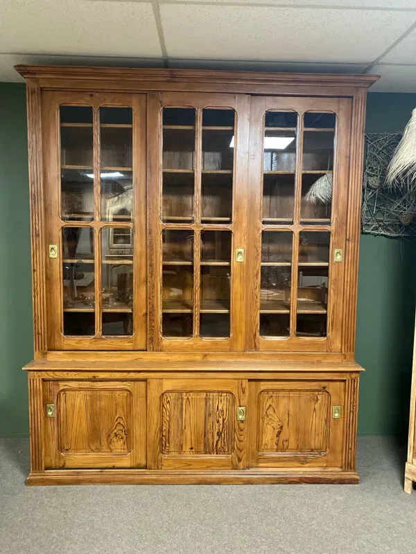 Illustration numéro 3 du produit Meuble de métier , bibliothèque