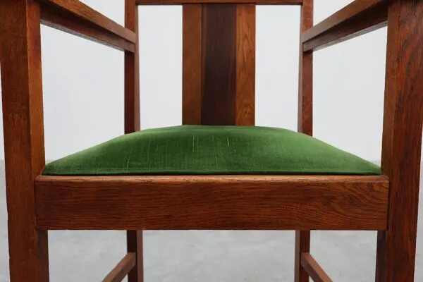 Illustration numéro 3 du produit Chaise latérale en chêne et velours de l'école d'Amsterdam, Pays-Bas, années 1920.