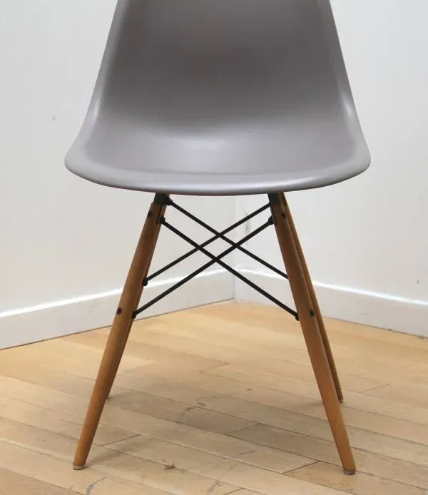 Illustration numéro 3 du produit Chaise DSW, Charles & Ray Eames, Vitra