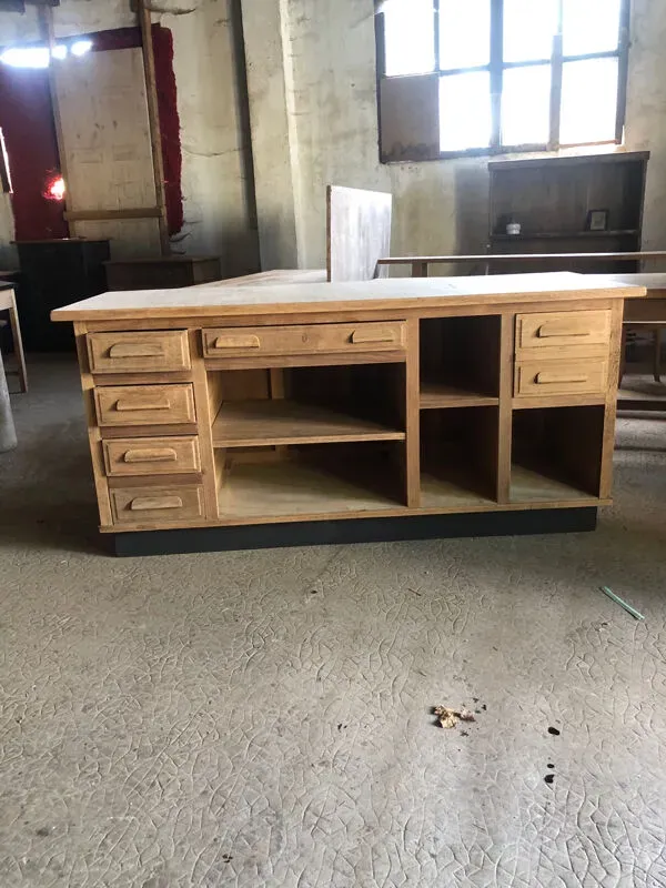 Illustration numéro 3 du produit Comptoir de magasin