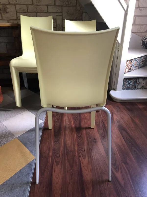 Illustration numéro 3 du produit Lot de 6 chaises jaunes pâles vintage designer Philippe Starck