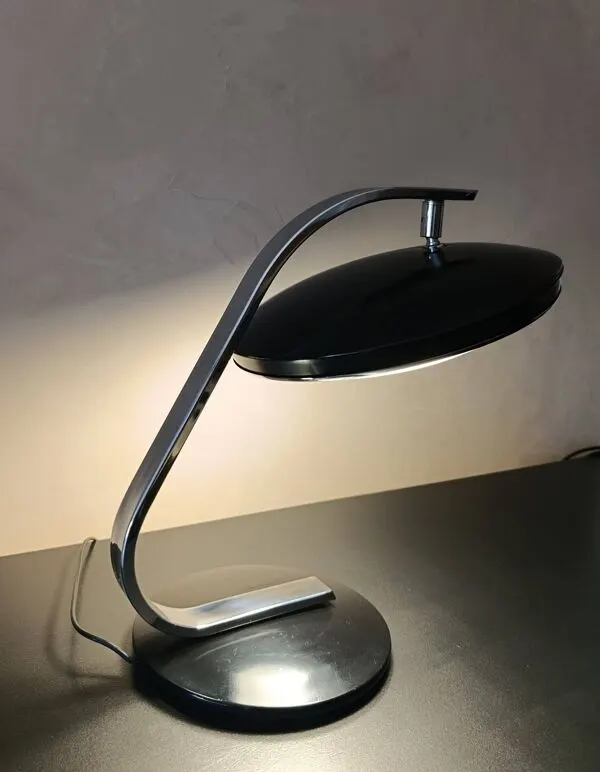 Illustration numéro 3 du produit FASE 520C – Lampe design vintage espagnole – Années 70 – Noir & chrome