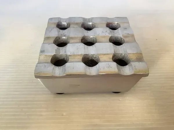 Illustration numéro 3 du produit Cendrier style ultima