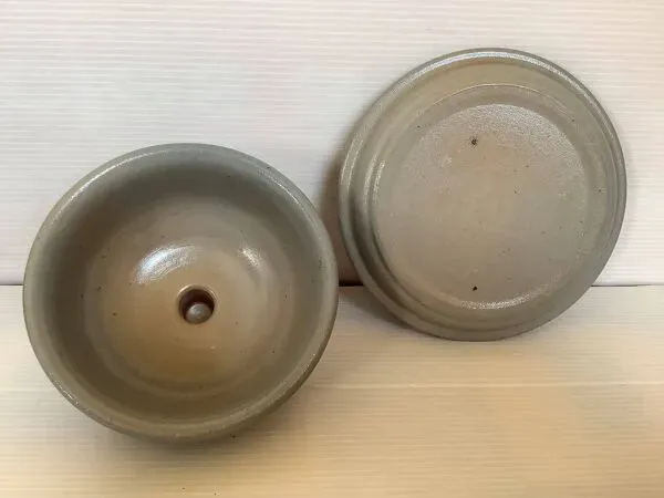 Illustration numéro 3 du produit Beurrier à cloche en grès