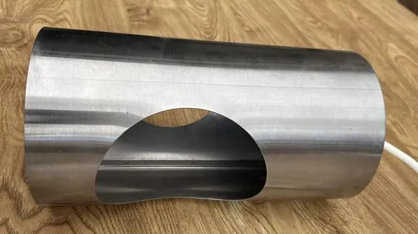 Illustration numéro 3 du produit Paire de lampes Space Age UFO en acier chromé