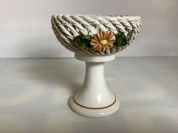 Illustration numéro 3 du produit Vide poche baguier céramique tressée