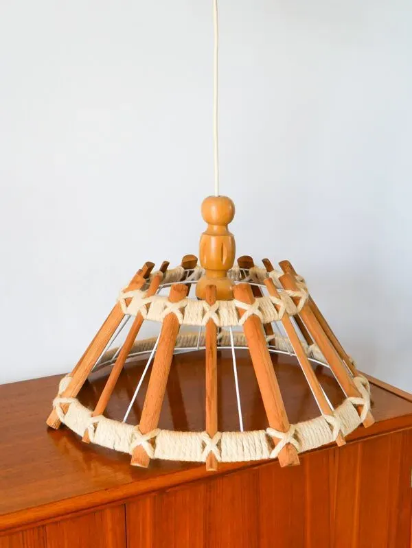 Illustration numéro 3 du produit Suspension scandinave en bois et corde, 1960