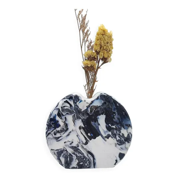 Illustration numéro 3 du produit Soliflore en plastique recyclé