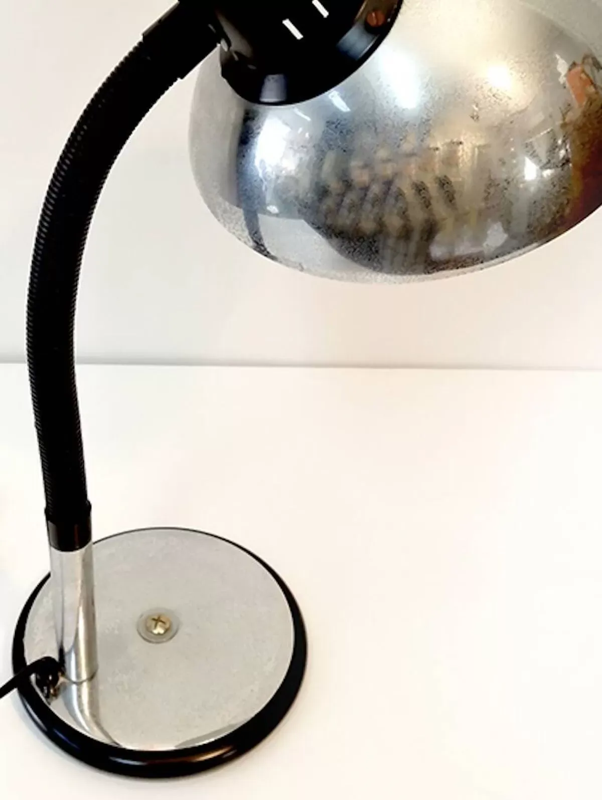 Illustration numéro 3 du produit Lampe industrielle Aluminor chromée