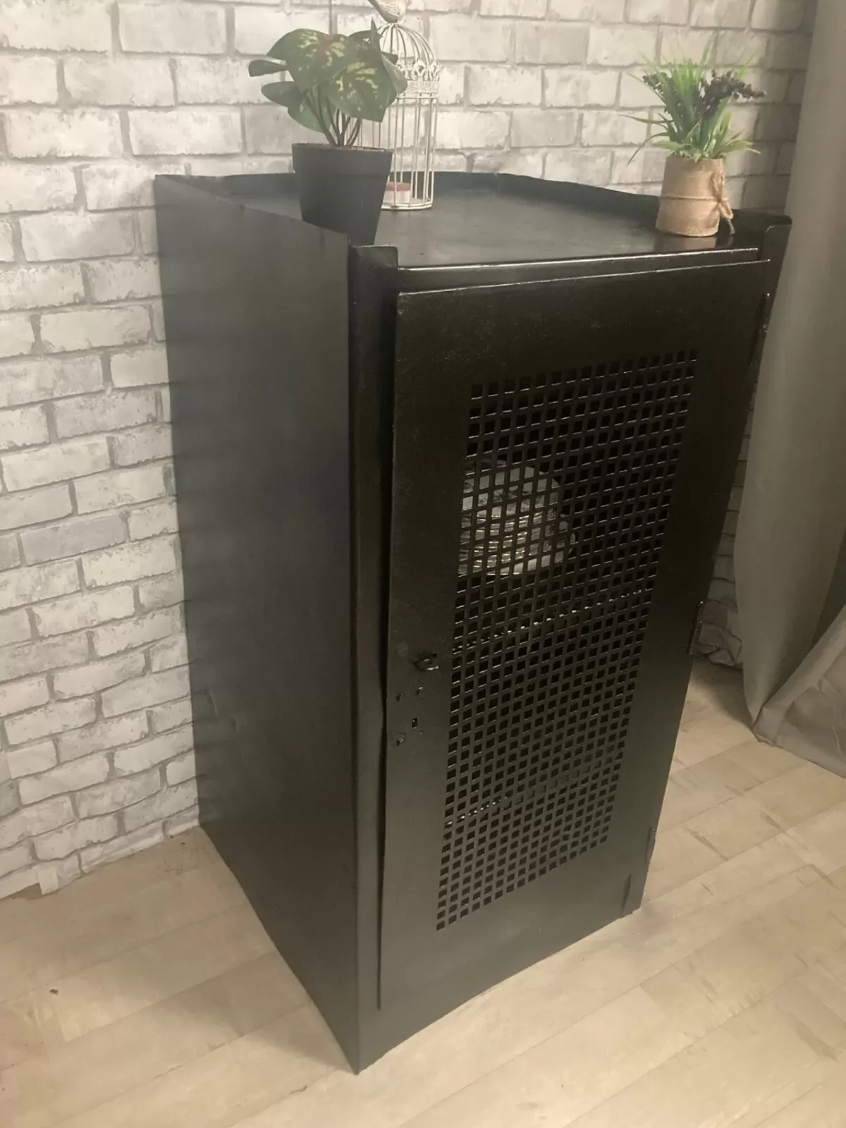 Illustration numéro 3 du produit Meuble d’atelier