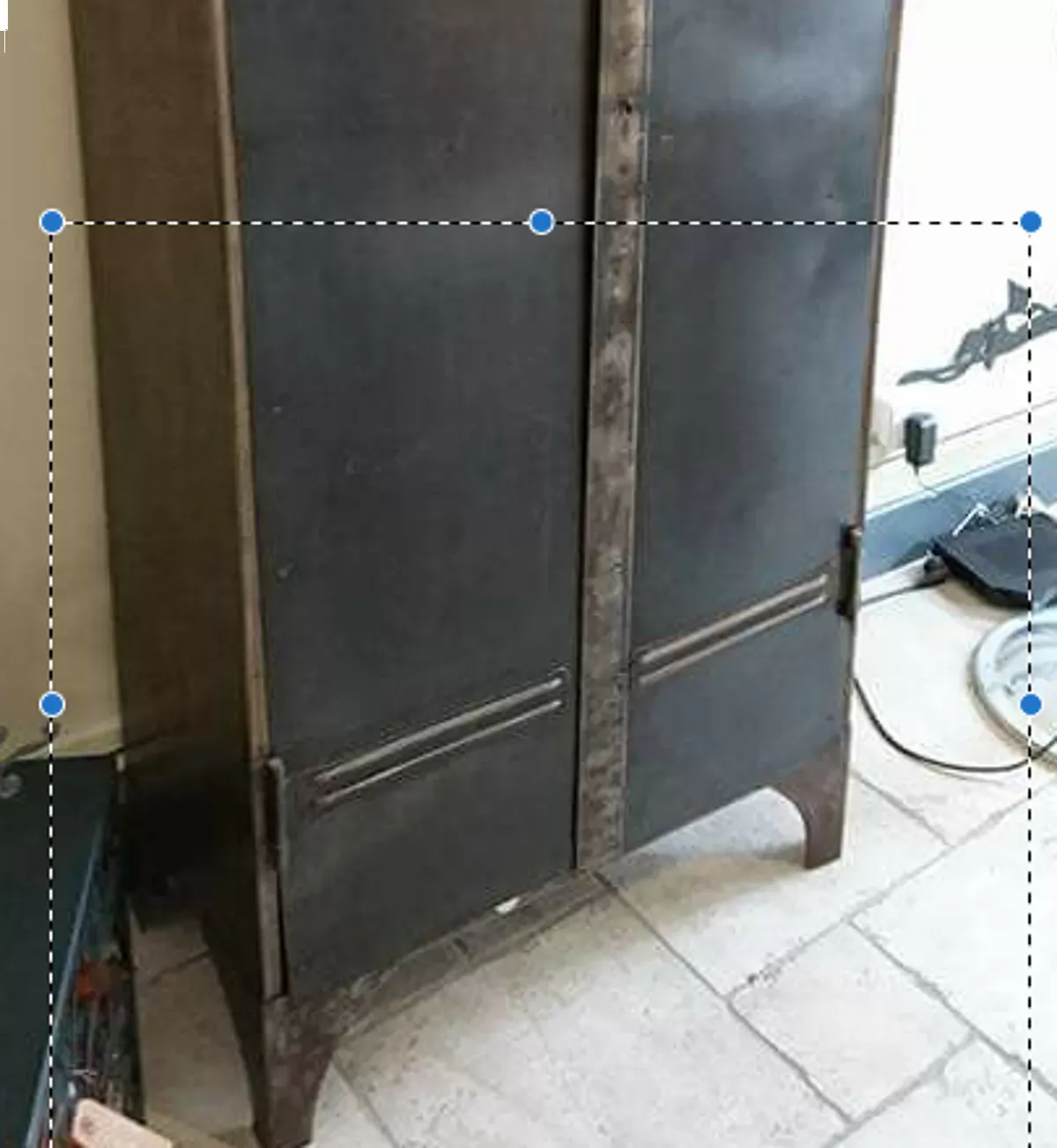 Illustration numéro 3 du produit Armoire métallique style industrielle