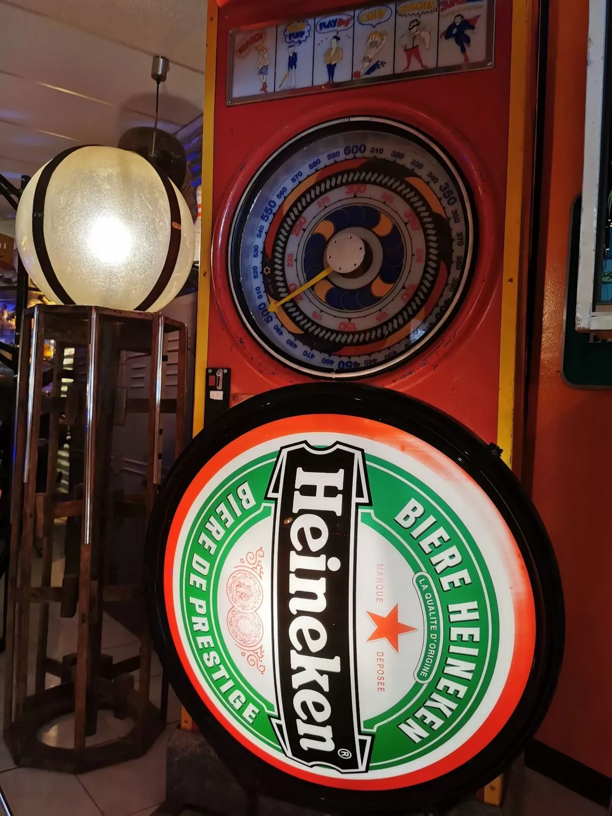 Illustration numéro 3 du produit Lampe