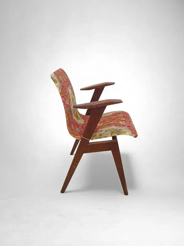 Illustration numéro 3 du produit Fauteuil scandinave vintage