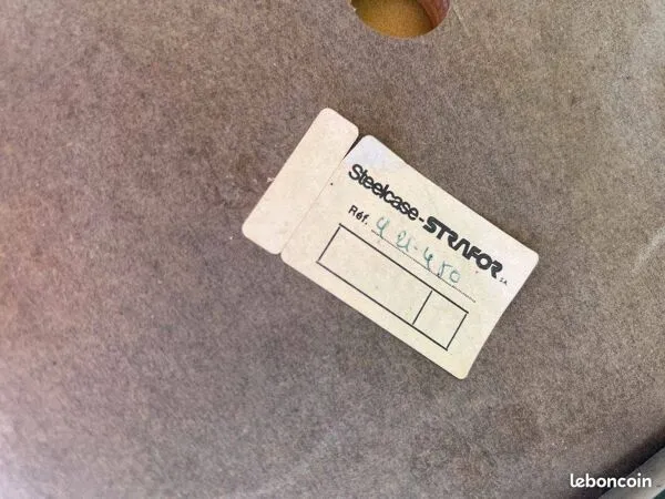 Illustration numéro 3 du produit Lot de chaises - fauteuils Strafor Steelcase - orange