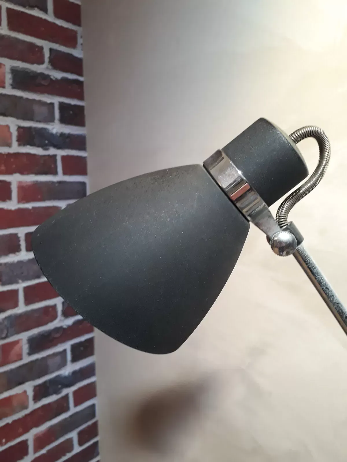 Illustration numéro 3 du produit Lampadaire 70