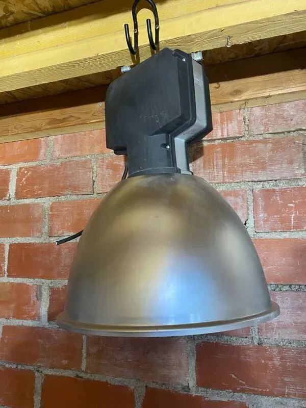 Illustration numéro 3 du produit Suspension Ancienne Industrielle Metal Gris Avec Variateur Vintage