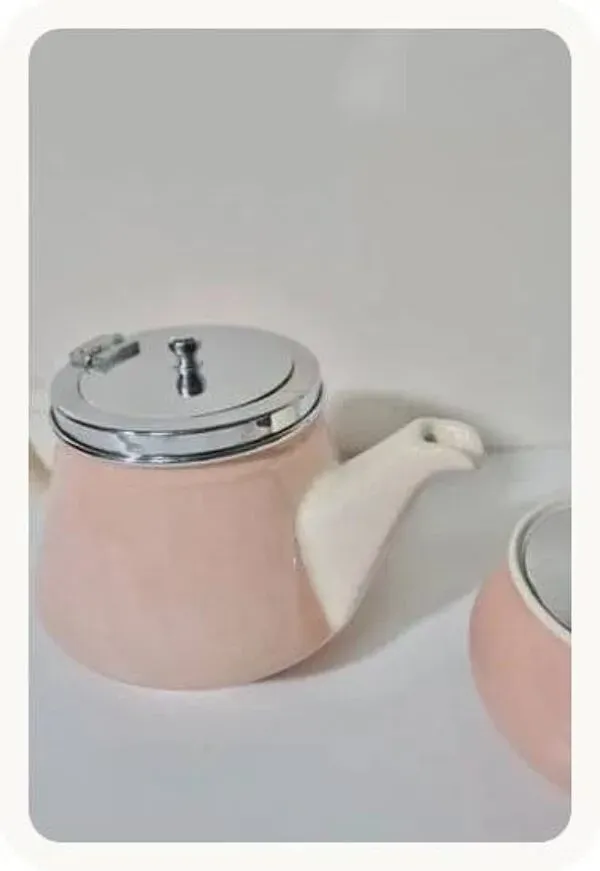 Illustration numéro 3 du produit Théière et sucrier vintage Villeroy & Boch rose poudré