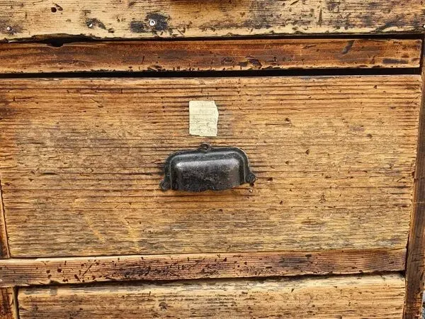 Illustration numéro 3 du produit Meuble de métier