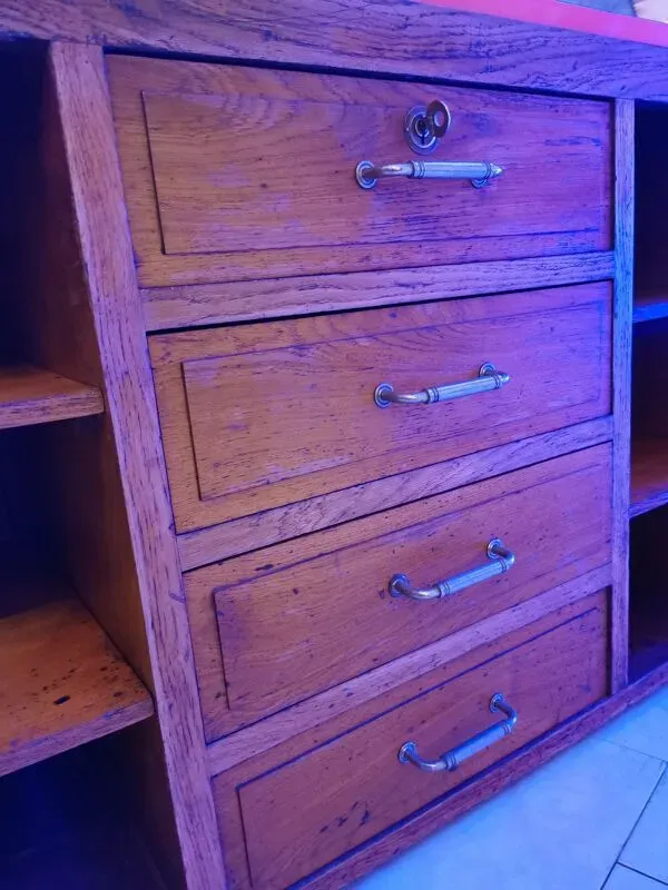 Illustration numéro 3 du produit Meuble de métier tailleur mercerie