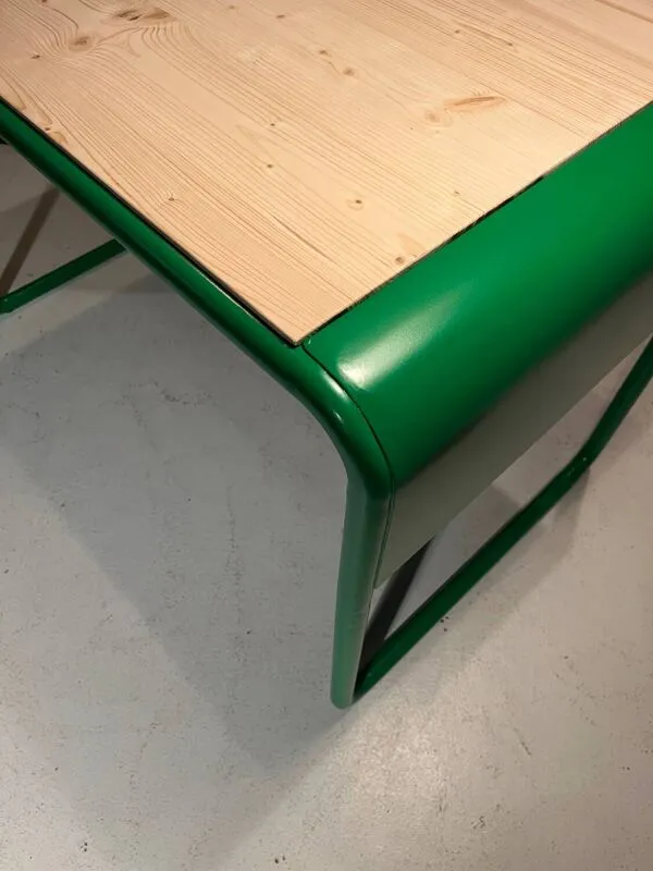 Illustration numéro 3 du produit Bureau vintage vers 1970