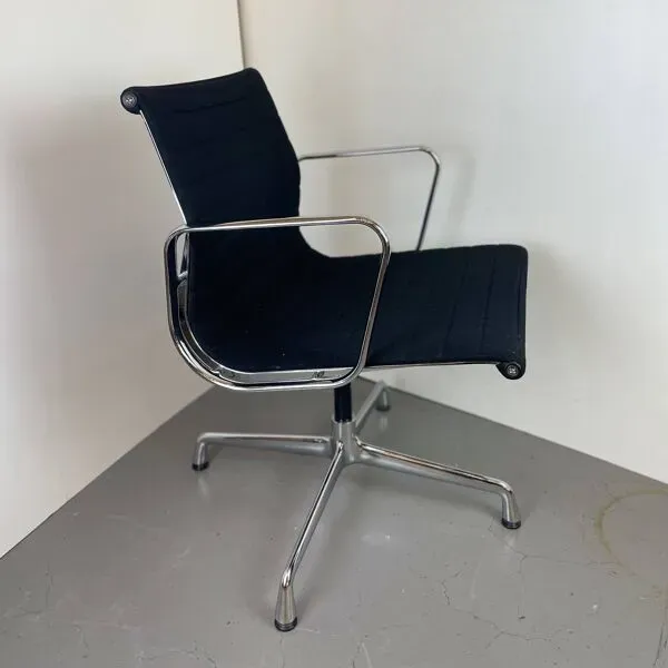 Illustration numéro 3 du produit EA-108 Desk Chair by C. & R. Eames for Vitra, 1960s