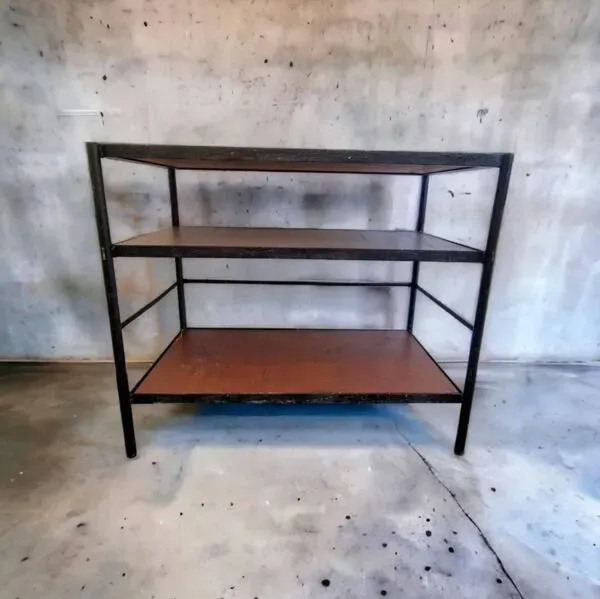 Illustration numéro 3 du produit Console, étagère sur pied industrielle