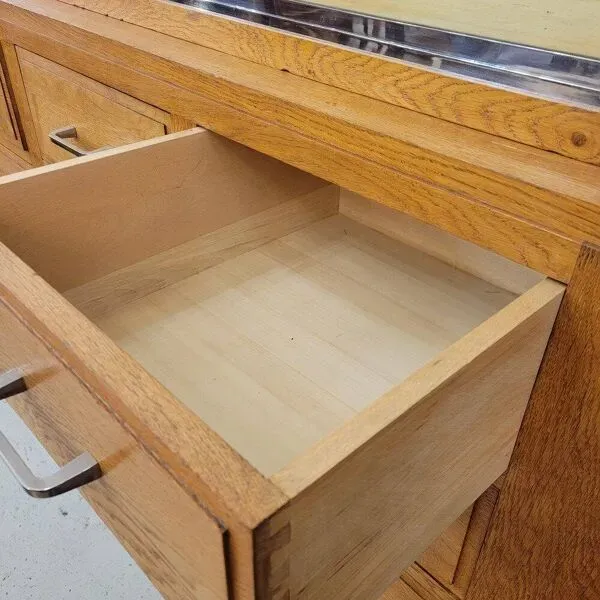 Illustration numéro 3 du produit Grande vitrine de magasin