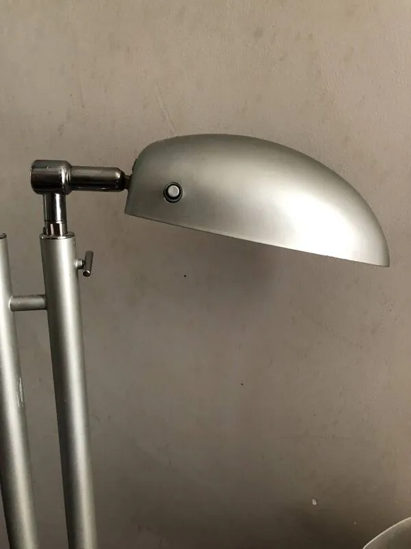 Illustration numéro 3 du produit Lampadaire industriel Jelken