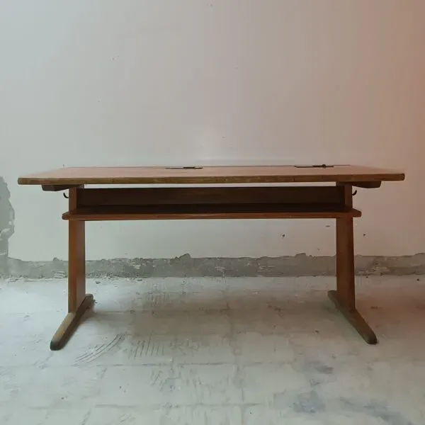 Illustration numéro 3 du produit Bureau d'ecole vintage 1960 casala